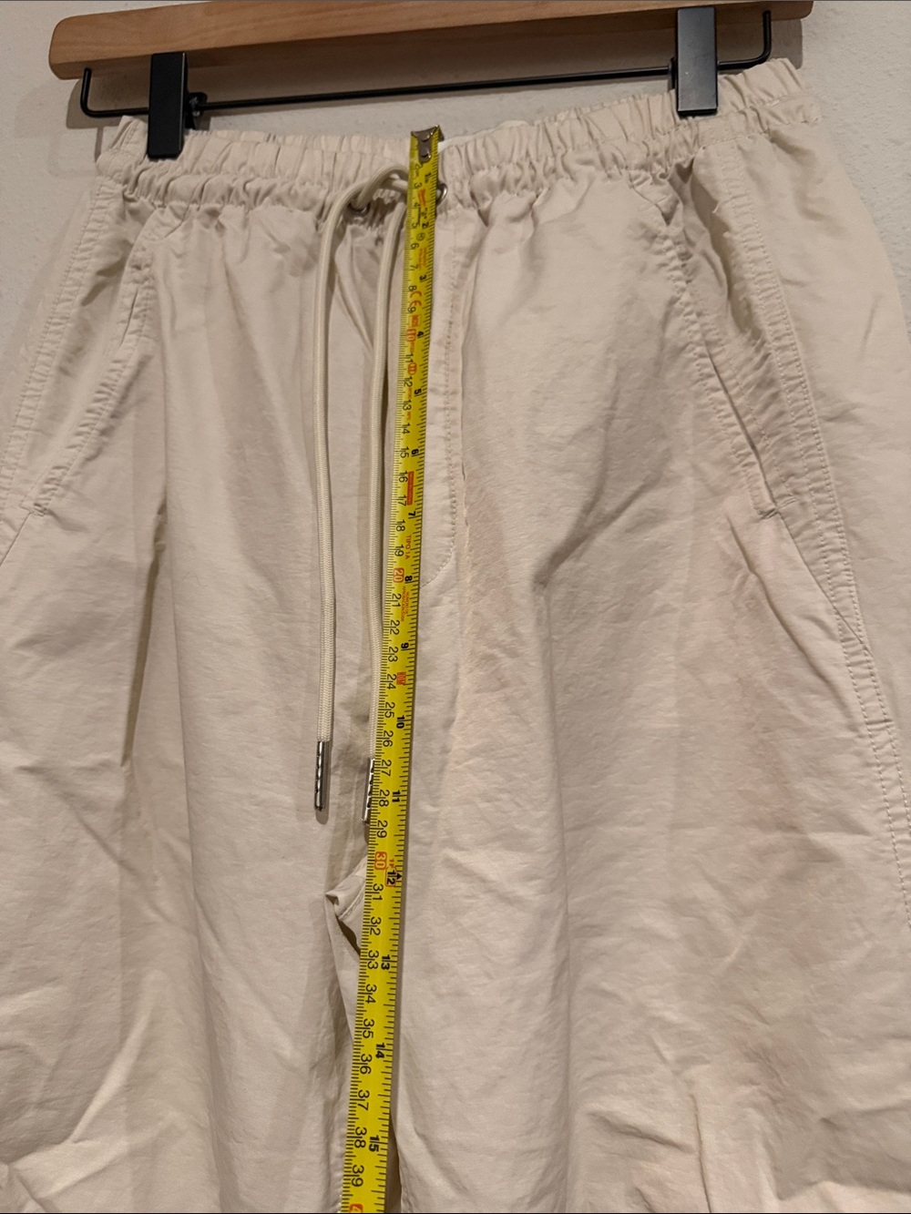 Abercrombie & Fitch Cream Wide-Leg Drawstring Cargo Pants - Picture 4 of 9